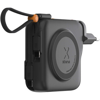Xtorm TravelPro 30W Powerbanka 10 000 mAh s 3v1 nabíjačkou a bezdrôtovým nabíjaním, čierna