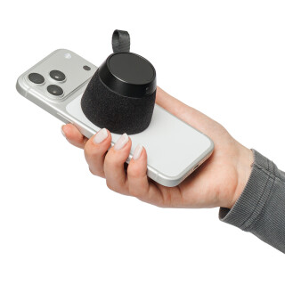 Čierny Bluetooth reproduktor z recyklovaného materiálu s magnetom